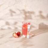 dōTERRA MetaPWR Recharge Wild Strawberry Gefäß mit Getränk und Erdbeeren für Wohlbefinden | doTERRA
