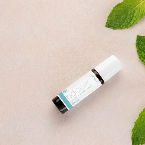 dōTERRA HD Clear Roll-On 10ml – Flasche vor neutralem Hintergrund | doTERRA