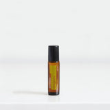 dōTERRA Oregano Touch Roll-on 10ml auf weißem Studiohintergrund minimalistisch | doTERRA