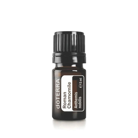 doterra Roemische Kamille aetherisches Oel 5ml Studio Flasche weisser Hintergrund | doTERRA