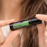 dōTERRA Tea Tree Touch Roll-On Anwendung an der Kopfhaut | doTERRA